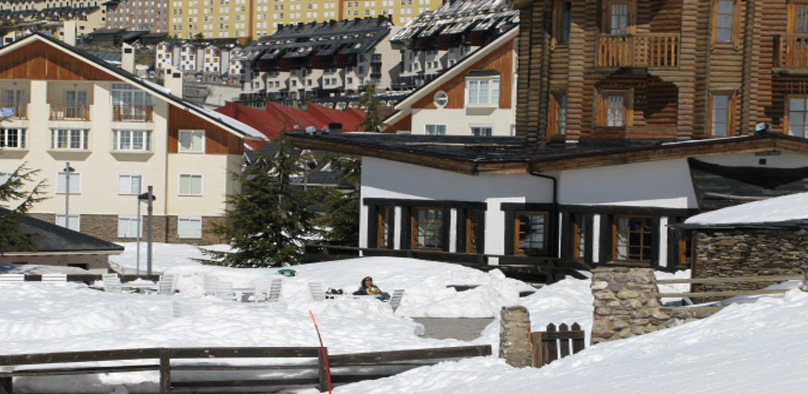 El Lodge, Ski & Spa Sierra Nevada Ngoại thất bức ảnh